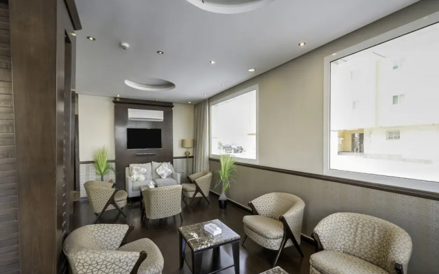 OYO 160 Dotel Suites