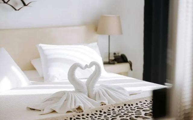 Naxian Emerald Hotel