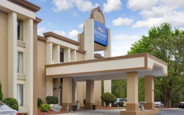 Отель Baymont by Wyndham Charlotte Airport North / I-85 North вид на фасад