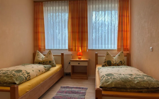Charmante Ferienwohnung mit Garten und nah am Meer