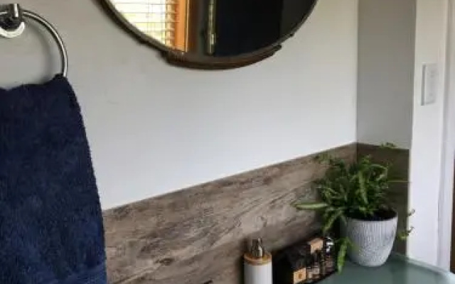 Springmead Rustic Cabin