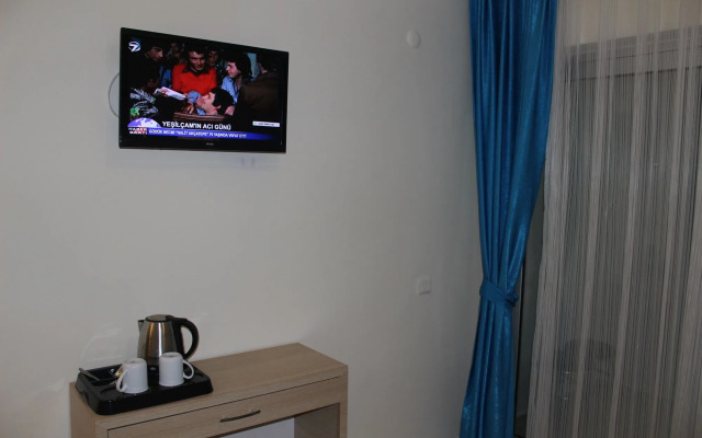 Berry Bella Hotel