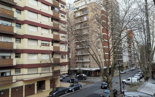 Departamento en plaza San Martin - Raume