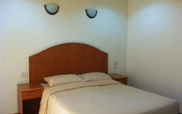 Mayor Cha-am Hotel