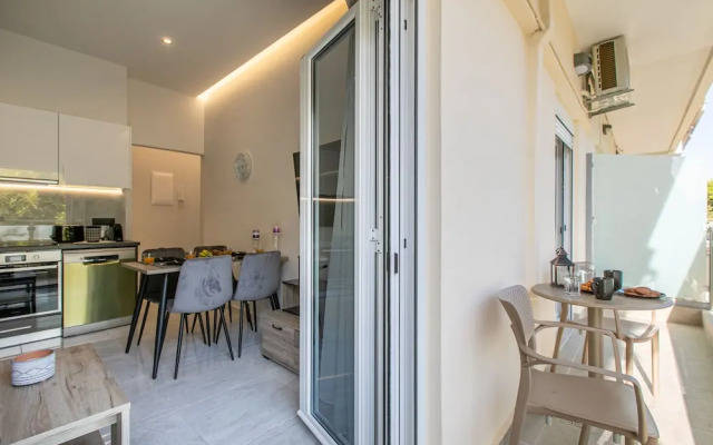 Neaira city apartment near the beach