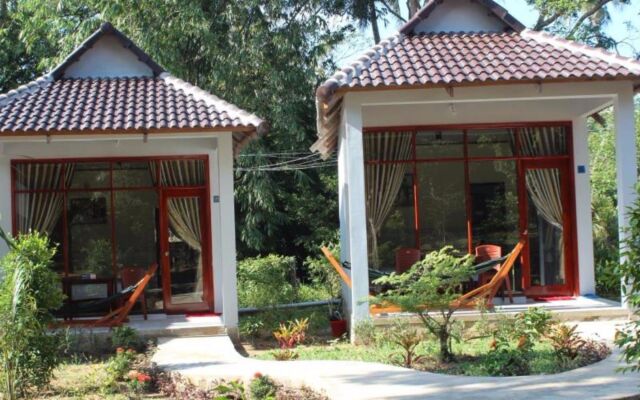 Отель Hoa Nhat Lan Bungalow вид на фасад