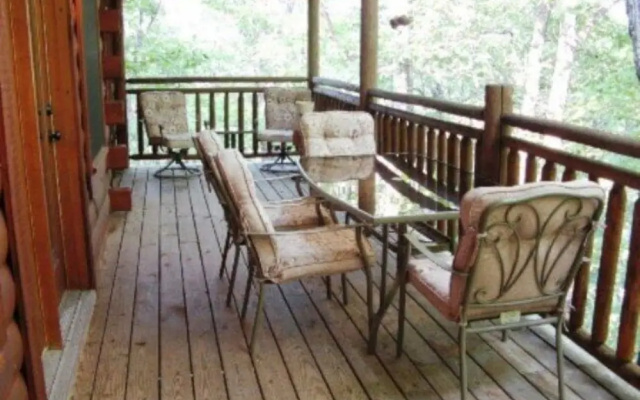 Bear Pleasures 2 Bedrooms 2 Bathrooms Cabin