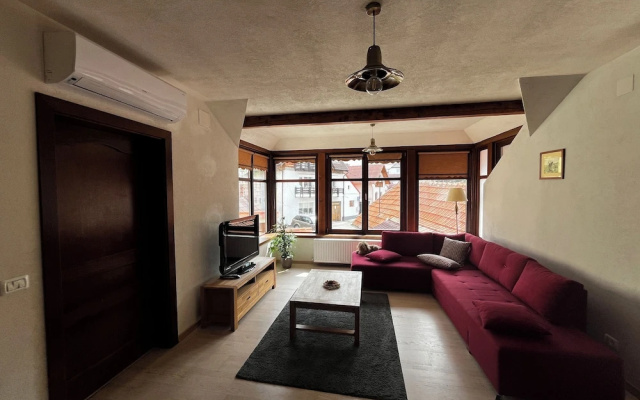 Charming Apartment City Escape