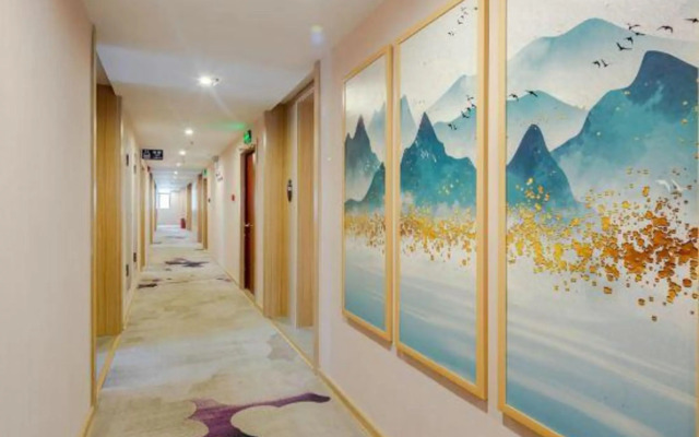 Fangchenggang Jingcheng Yijing Hotel