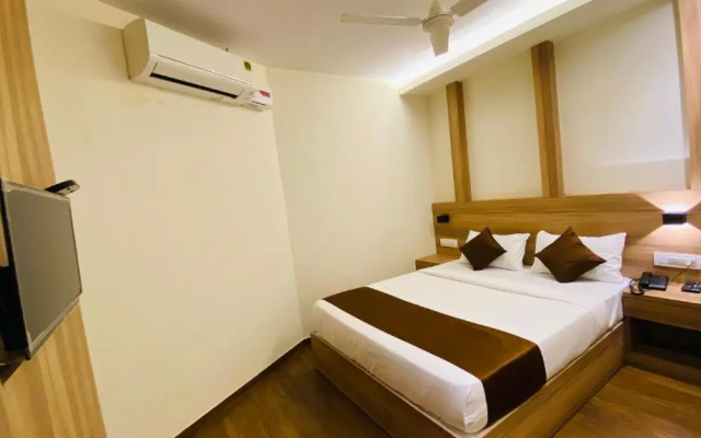 Hotel Plaza Heights by Rak Rooms, Mangaluru