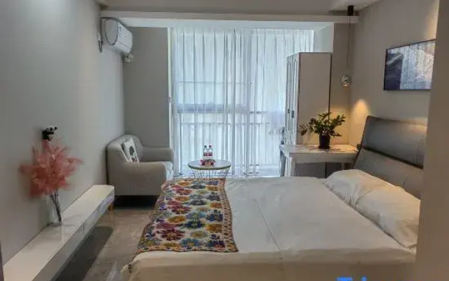 Haikou East Railway Station Boutique Homestay