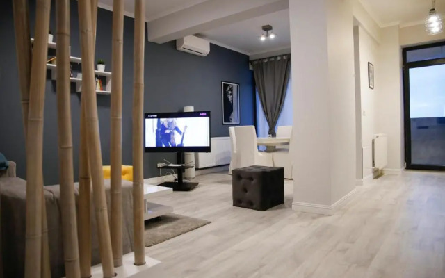 2 Steps Apartment