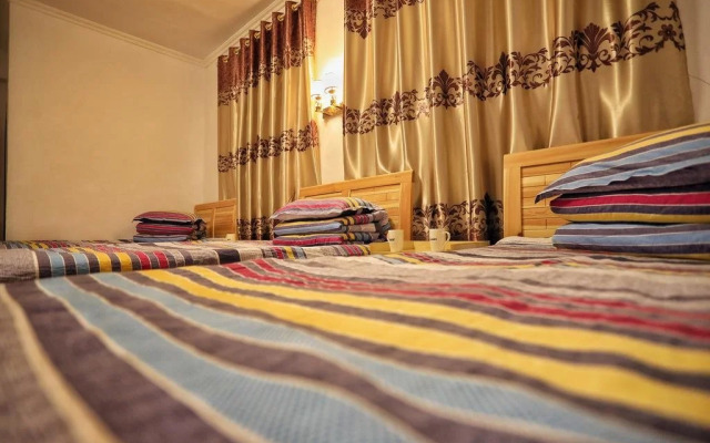Dunhuang Momosha Youth Hostel 2nd Branch