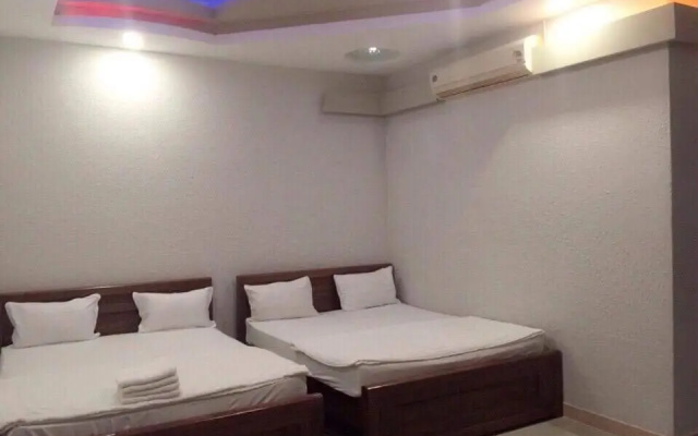 Hieu Nam Hotel