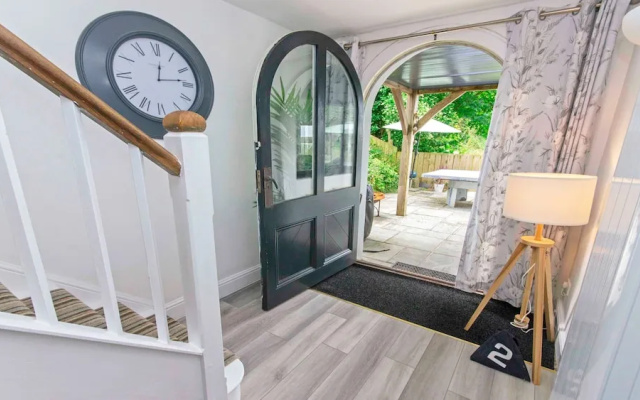 Bag-end House 7 Bedrooms, Sleeps 14, Hot Tub