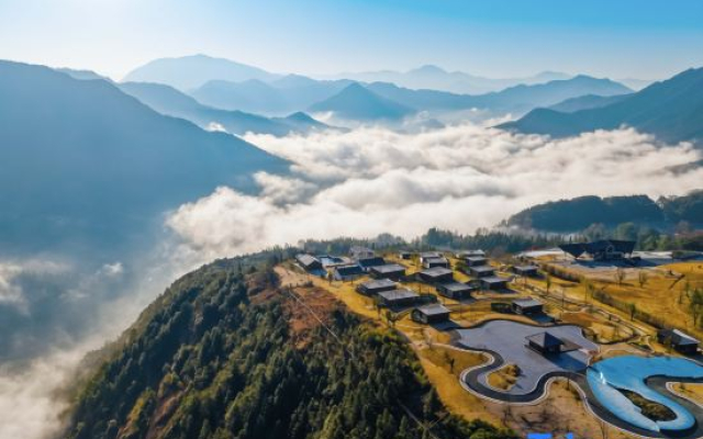 Jiangling Rape Blossom Holiday Villa
