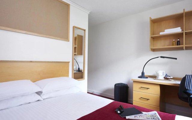 Agnes Blackadder Hall Campus Accommodation