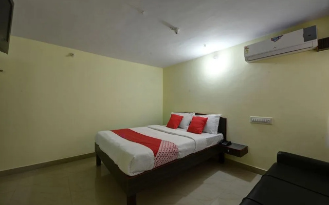 OYO 22499 Vishnu Residency