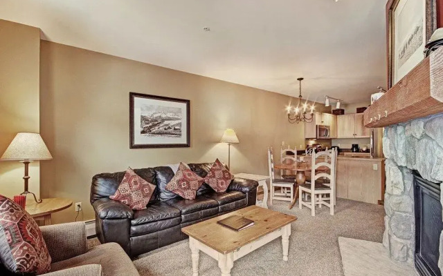 8401 Buffalo Lodge by RedAwning