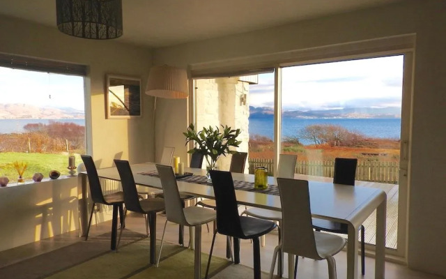 KnoydART Bed and Breakfast