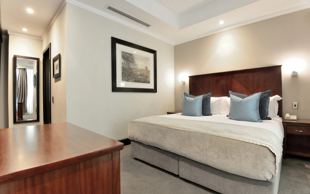 Raphael Penthouse Suites