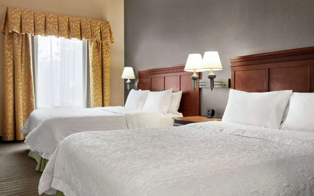 Hampton Inn & Suites Poughkeepsie