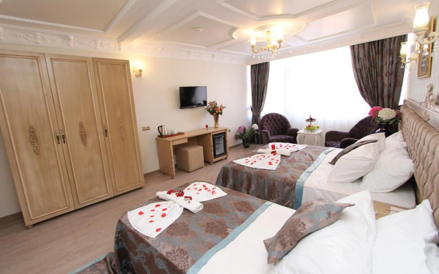 Apple Tree Hotel