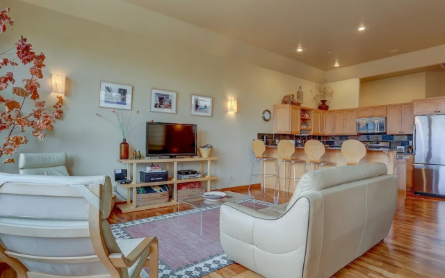 Three Rivers 3 Bedroom Home by RedAwning
