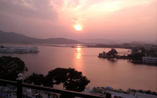 Shiva Guest House