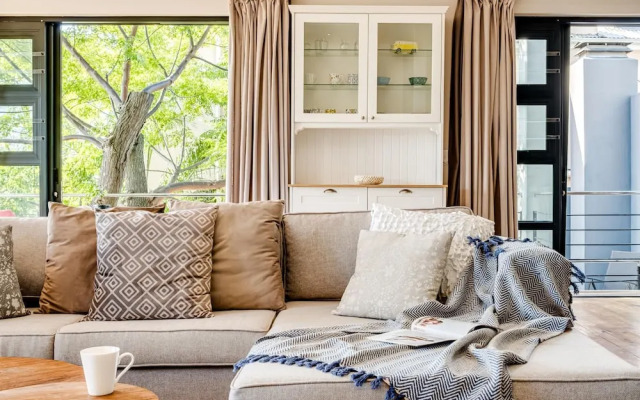 Camps Bay 4bed Villa w Pool Luxe on Central