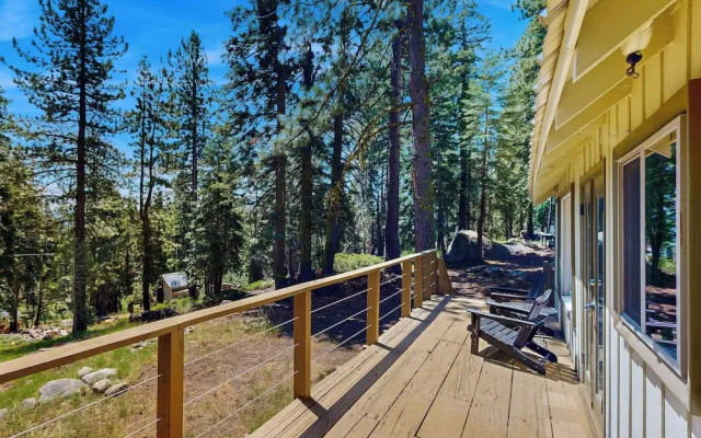 Peaceful & Charming Rustic Cabin
