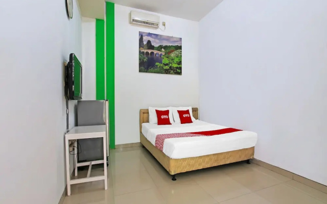 OYO Life 91957 Hotel Roda Mas 2
