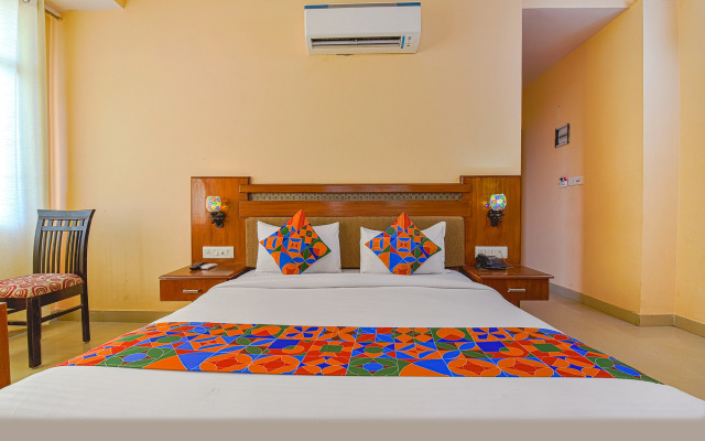 Fabhotel Royal Residency