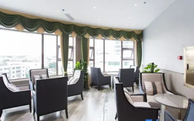 Sucha Selected · Geter Hotel (Mianyang High-Speed Railway Station Wanda)