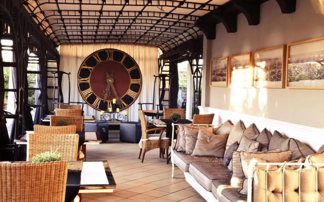 Hotel Isa