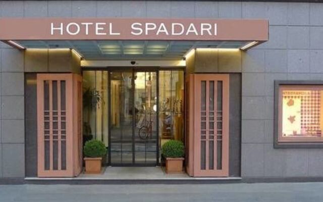 Отель Spadari Al Duomo Италия, Милан - отзывы, цены и фото номеров - забронировать отель Spadari Al Duomo онлайн вид на фасад