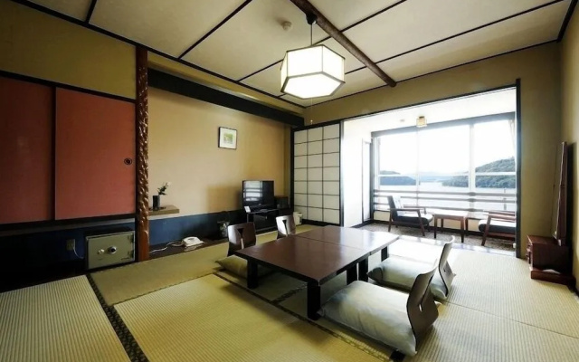 Hamanako Kanzanji Onsen Hotel Kikusuitei