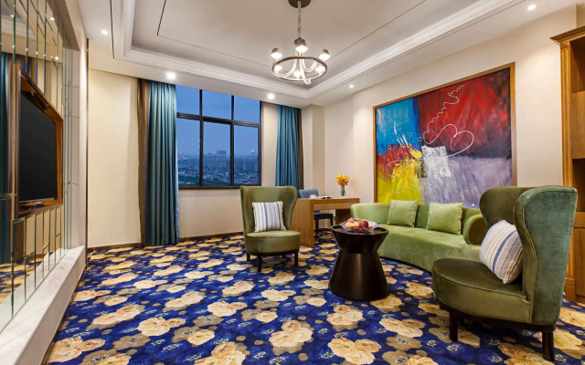 Ramada By Wyndham Taixing