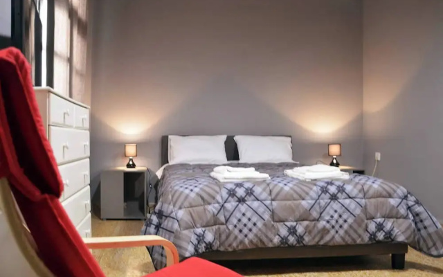Renovated Home Next To Old Town