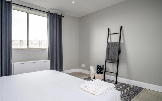ATL Downtown 2BR with Free Parking Gym