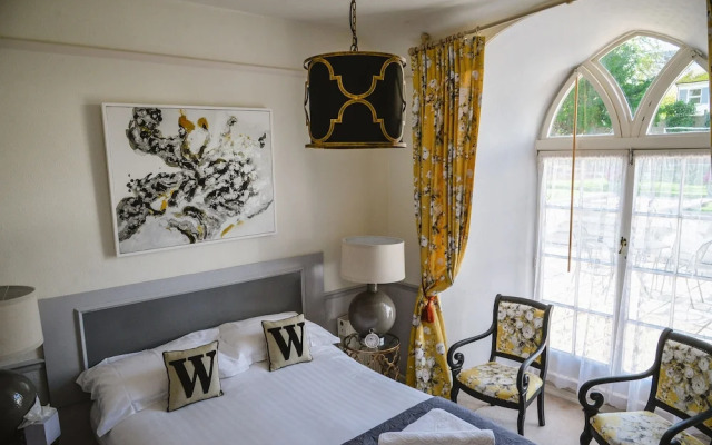 Woodlands Hotel