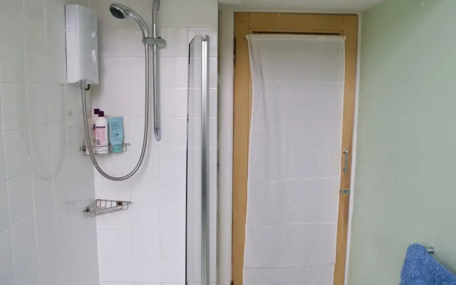 Spacious 1 Bedroom Stockbridge Flat