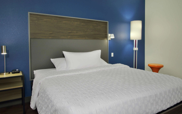 Tru by Hilton Mobile