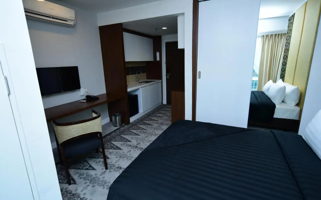 Utm Hotel & Residence