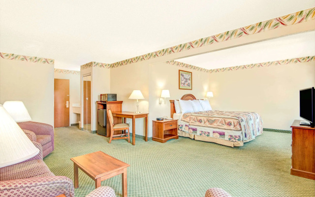 Days Inn Louisburg