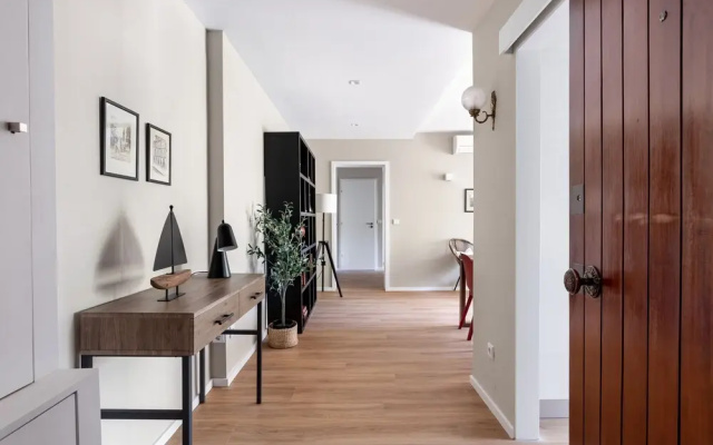 JOIVY Stunning 2-Br Flat W/Balcony In Porto