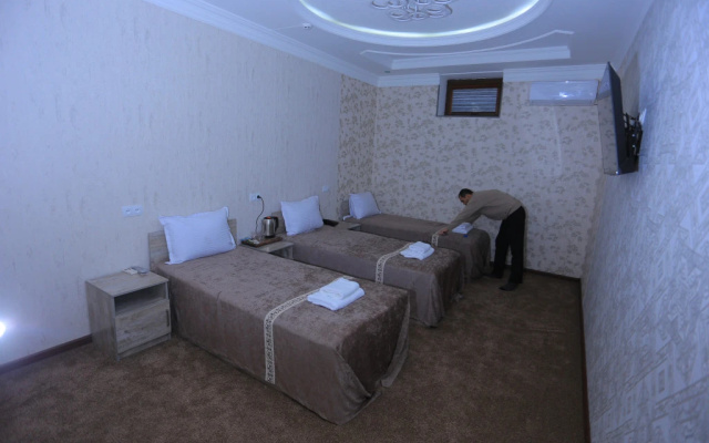 Hayot Plaza Hostel