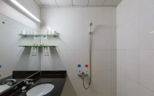 Cenxi Hotel