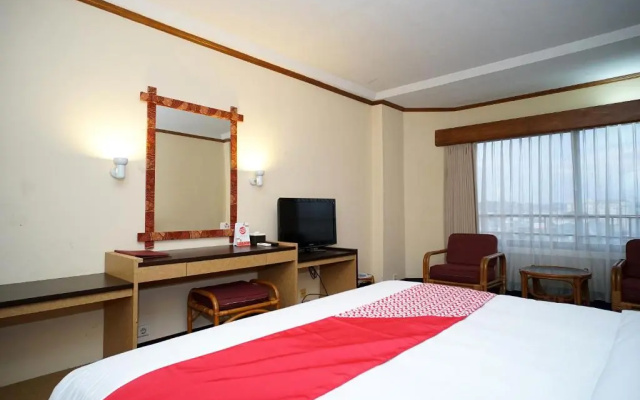 Capital O 1963 Hotel The New Benakutai