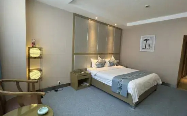 Jinlong Hotel